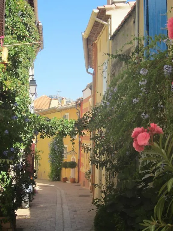 Homestay By Cassis Chambre Privee Dans Maison Familiale France